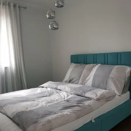 Strzelecka Apartment *
